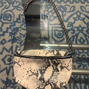 Steve Madden Crossbody snake skin Fanny pack